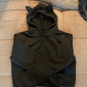 Black long sleeve crop top